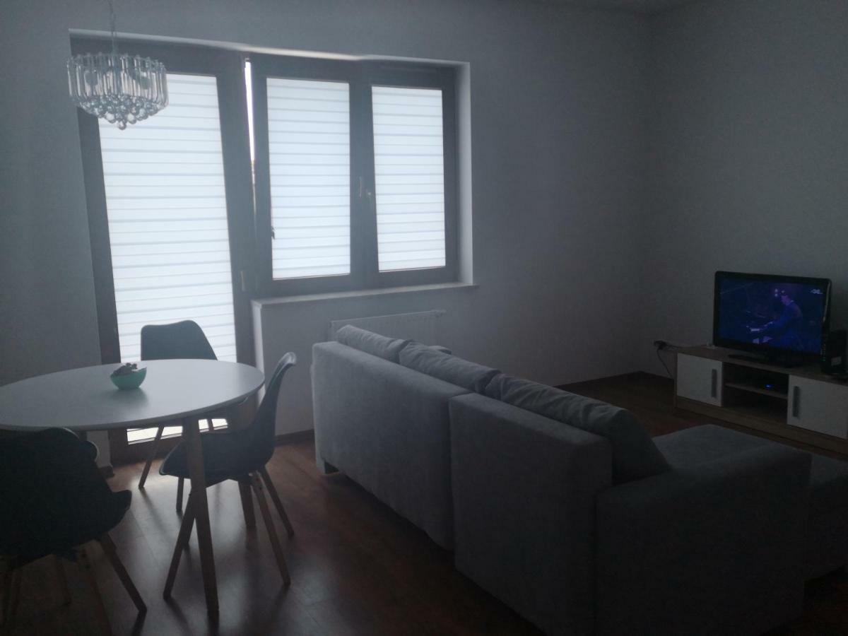 Apartament Przy Aquaparku Appartement Radom Buitenkant foto