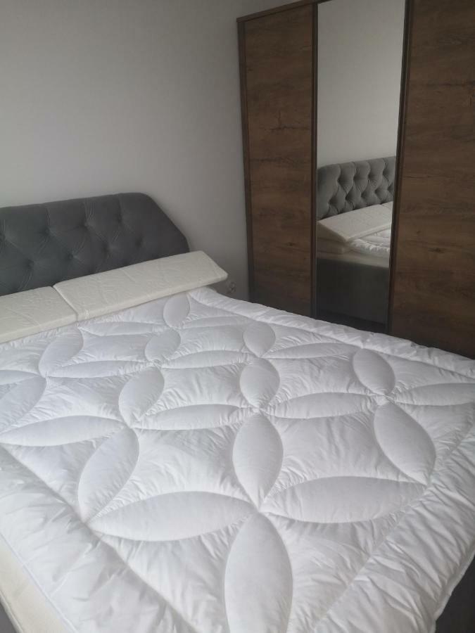 Apartament Przy Aquaparku Appartement Radom Buitenkant foto